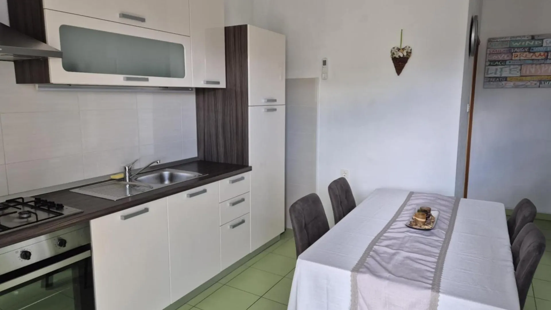 Apartments Marino Povljana