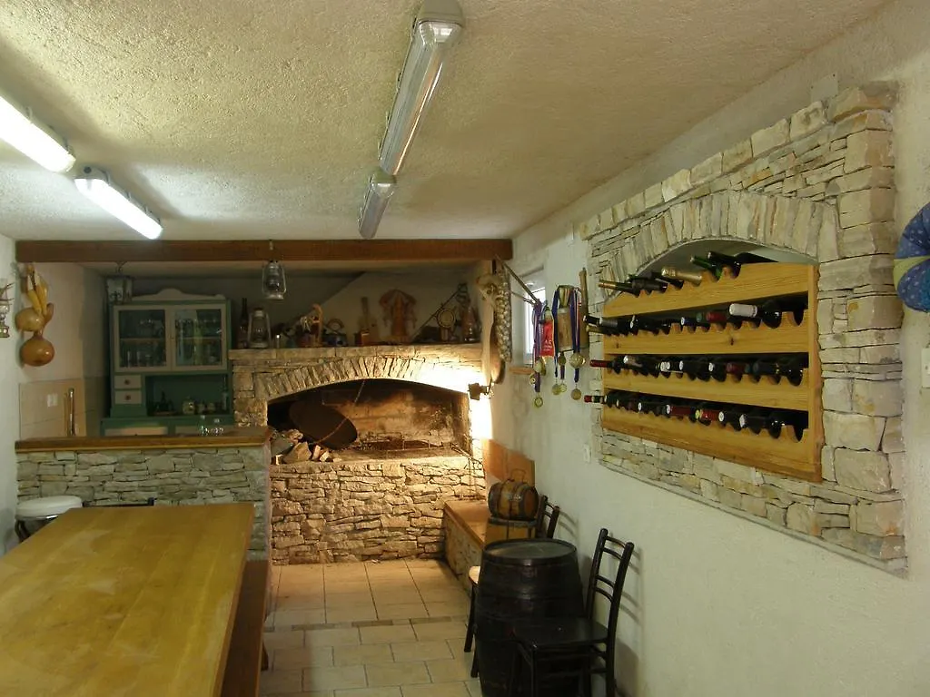 Apartments Marino Povljana