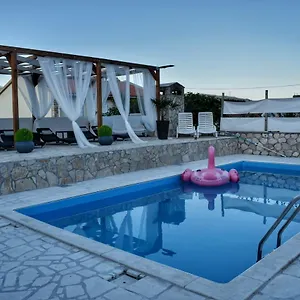 Appartamento Oguic, Pag Town