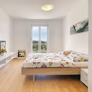 Vea Apartament Pula