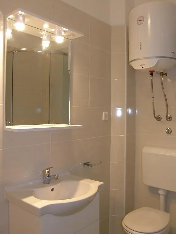 Apartments Marino Povljana